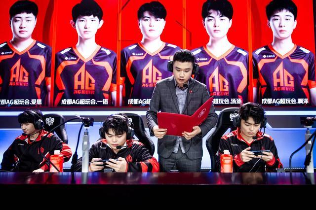 们吃早餐时